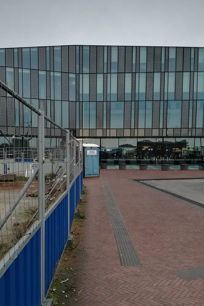 dixie voor station Delft