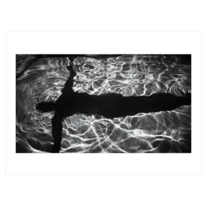 zwart wit foto schaduw in zwembad